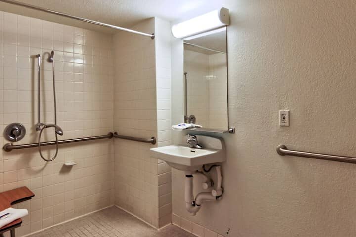 Room 20 of 25
