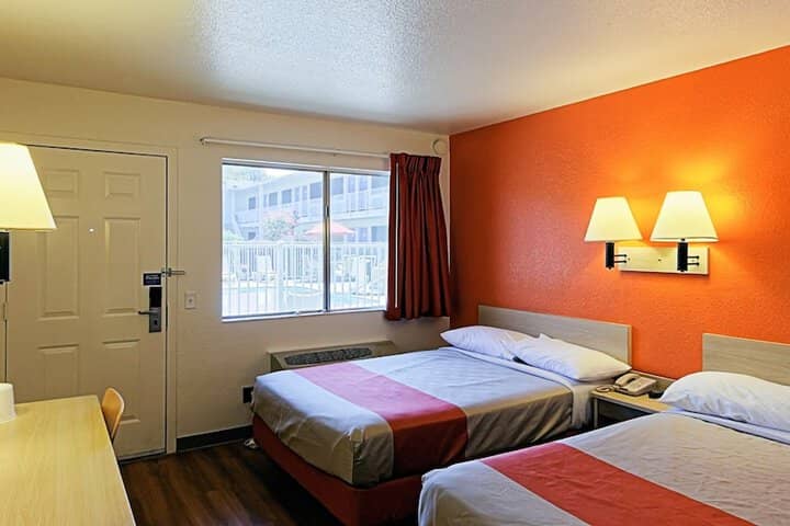 Room 16 of 25
